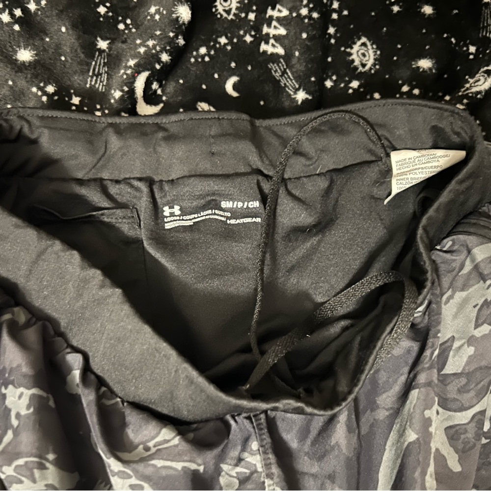 black and gray camo under armour shorts